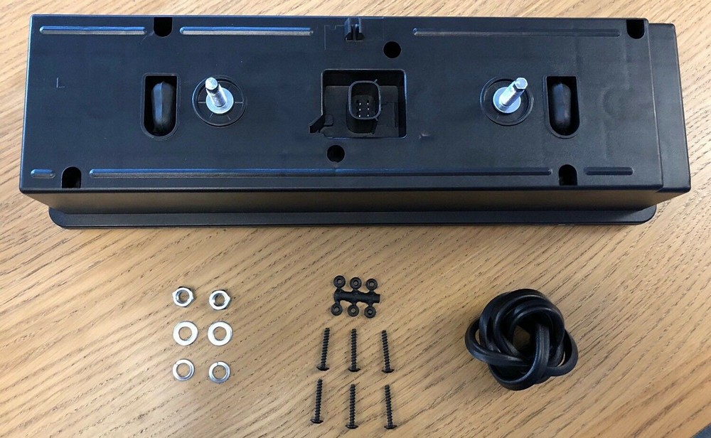 Robust Car Parts Rear Tail Light Set (Left & Right) – For Ford Transit MK8 Tipper/Pick-Up 2014+ – Halogen, Black Housing