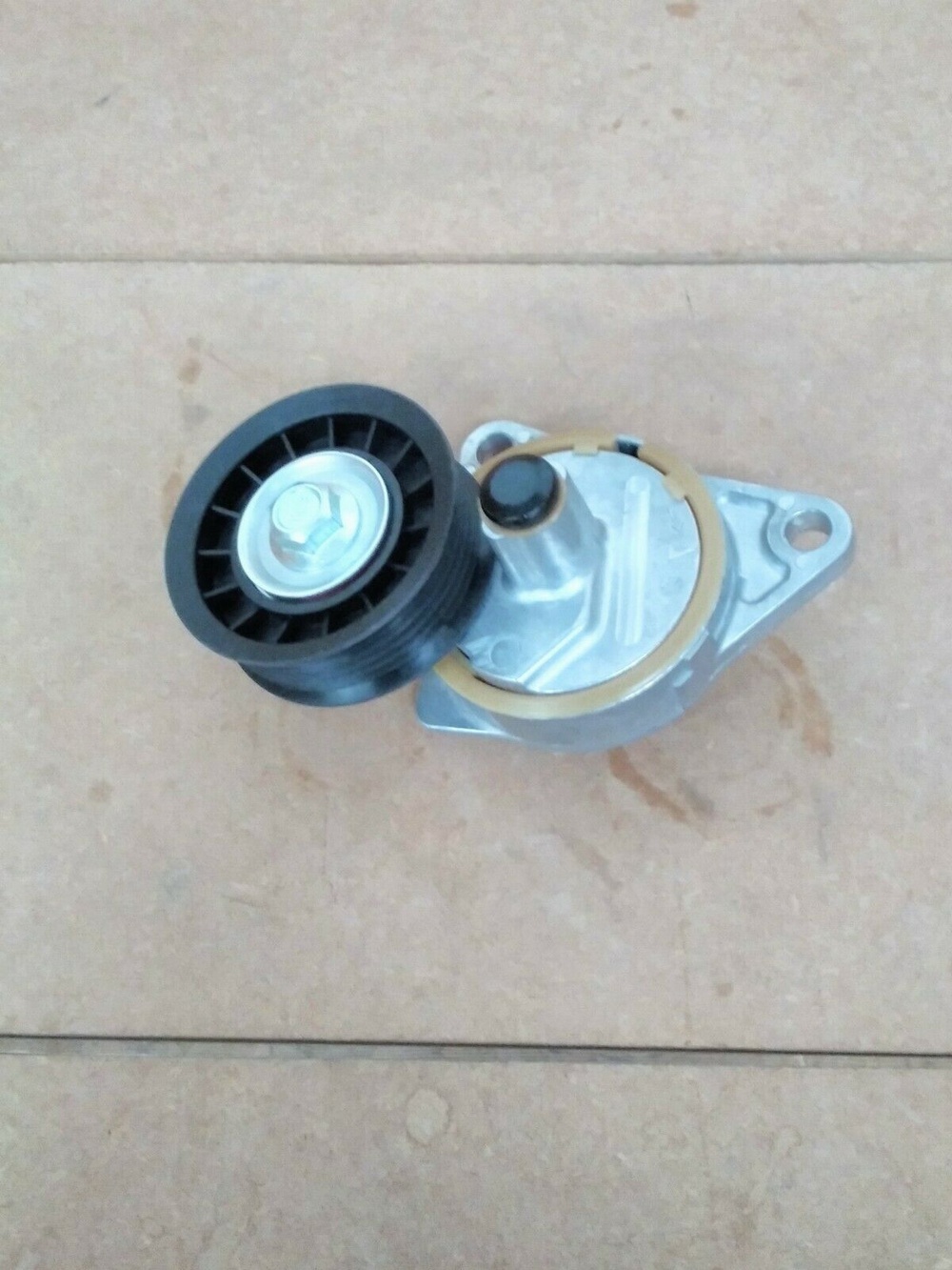 Focus fan belt tensioner deals